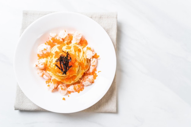 Taliz z apetycznym daniem